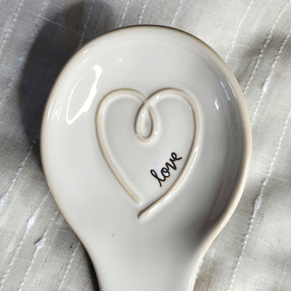 NEW- Rae Dunn Love♡ Spoon Rest